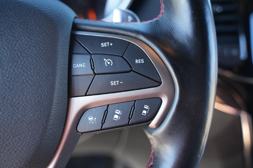 Used 2021 Jeep Grand Cherokee Trailhawk w/ Trailhawk Luxury Group AWD/4WD image 35