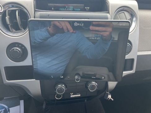 Used 2010 Ford F150 XLT image 15