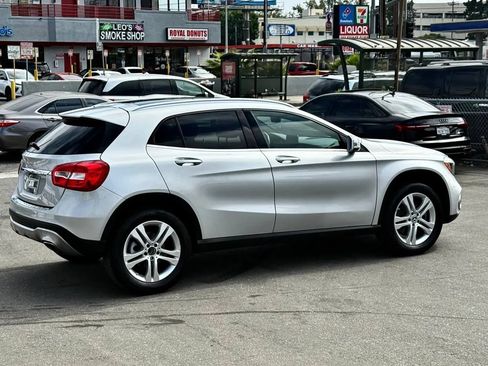 Used 2018 Mercedes-Benz GLA 250 w/ Premium Package image 21