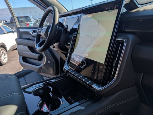 New 2026 GMC Yukon Elevation image 30