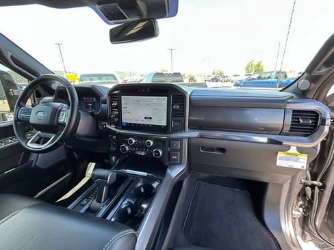 Used 2025 Ford F150 Lariat AWD/4WD image 36