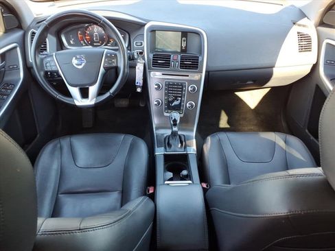 Used 2016 Volvo XC60 T5 Premier w/ Proximity Package image 22