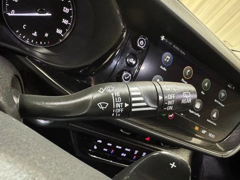 Used 2022 Buick Envision Essence w/ Technology Package I image 39