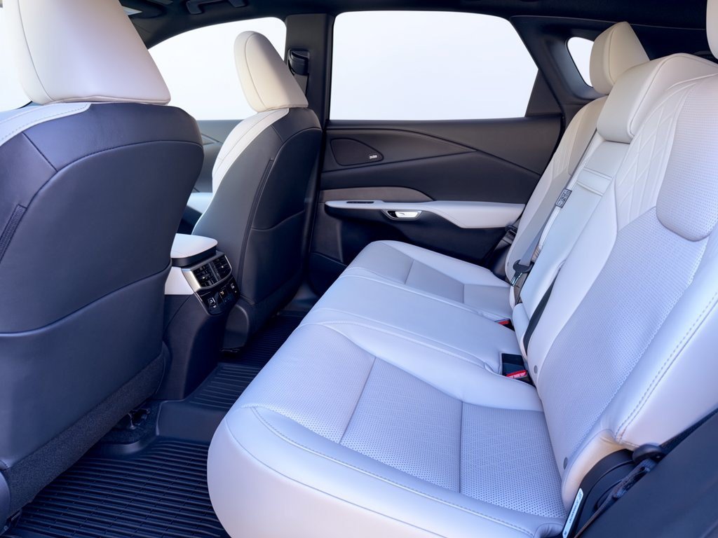 New 2026 Lexus RX 350 AWD image 25
