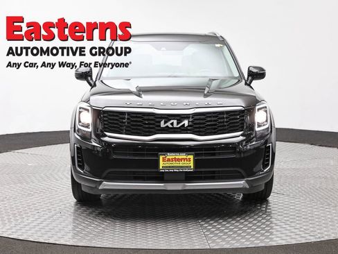 Used 2022 Kia Telluride S AWD/4WD image 2