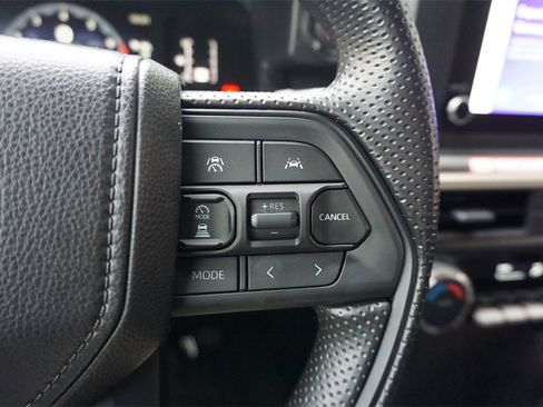 Used 2025 Toyota Tacoma SR5 image 9