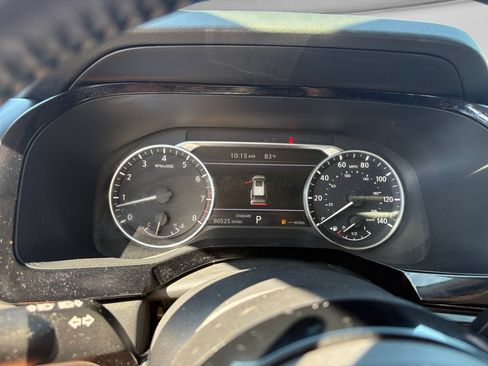Used 2022 Nissan Pathfinder SV FWD image 21