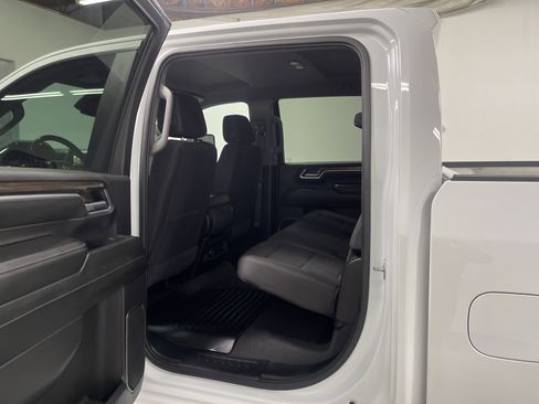 Used 2024 Chevrolet Silverado 2500 LT image 13