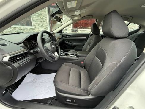 Used 2023 Nissan Altima 2.5 SV AWD/4WD image 9