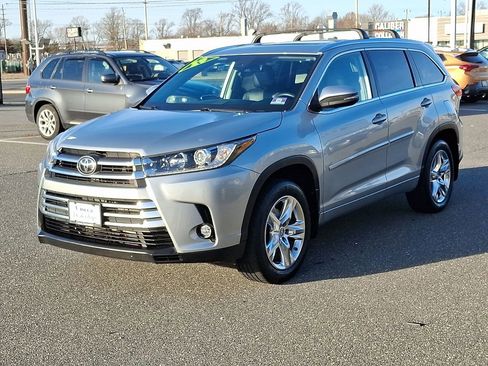 Used 2019 Toyota Highlander Limited Platinum image 6