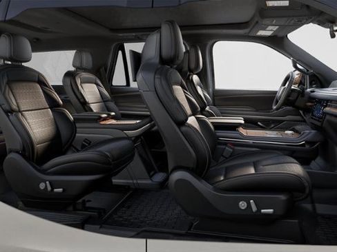 New 2025 Lincoln Navigator Black Label image 28