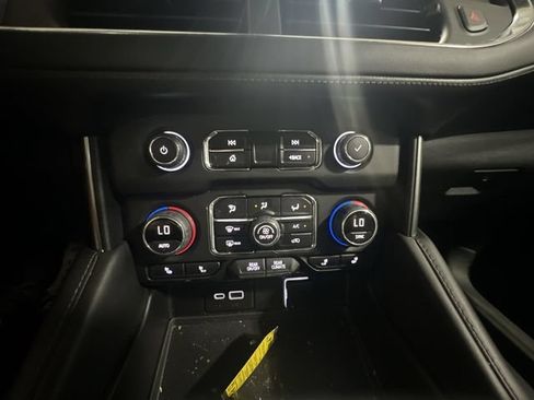 Used 2022 Chevrolet Tahoe LT AWD/4WD image 21