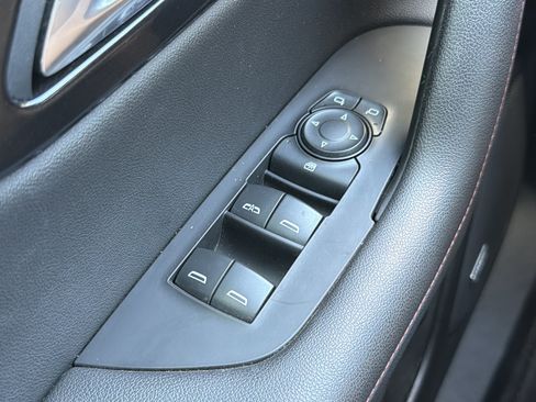 Used 2021 Chevrolet Blazer RS w/ Enhanced Convenience Package FWD image 30