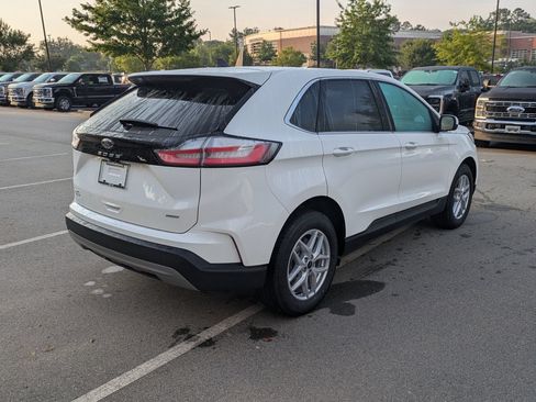 Used 2024 Ford Edge SEL w/ Convenience Package AWD/4WD image 4
