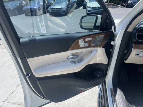 Used 2023 Mercedes-Benz GLE 350 4MATIC w/ Premium Package image 14
