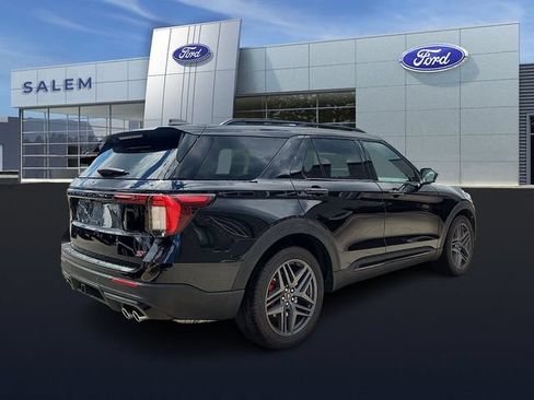 Certified 2025 Ford Explorer ST AWD/4WD image 3