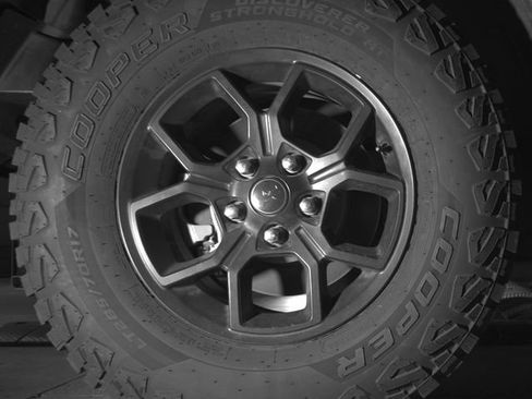 Used 2024 Jeep Wrangler Sport AWD/4WD image 24