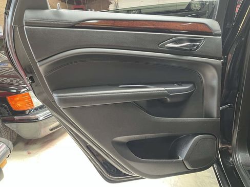 Used 2014 Cadillac SRX Luxury w/ Driver Awareness Package FWD image 26