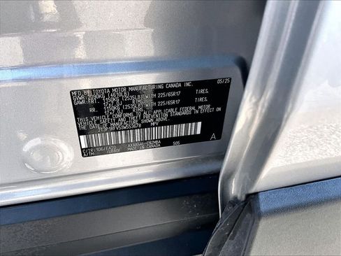 Used 2025 Toyota RAV4 XLE AWD/4WD image 36