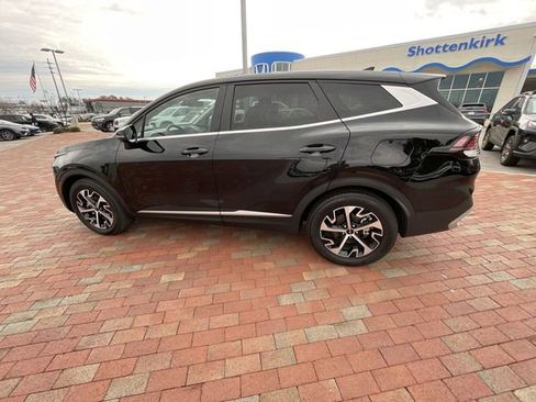 Used 2025 Kia Sportage EX FWD image 28