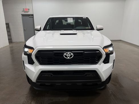 New 2026 Toyota Tacoma TRD Sport image 36