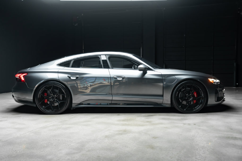 Used 2022 Audi e-tron GT Premium Plus AWD/4WD image 12