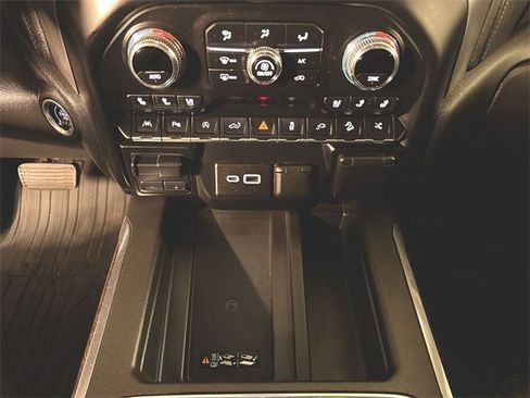 Used 2021 GMC Sierra 1500 Denali w/ Denali Ultimate Package image 18