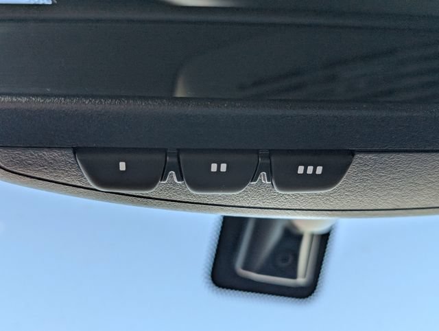 Used 2023 Nissan Pathfinder SL AWD/4WD image 11