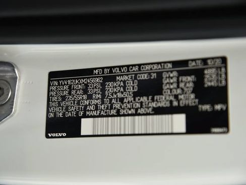 Used 2021 Volvo XC40 T5 Momentum w/ Premium Package AWD/4WD image 34