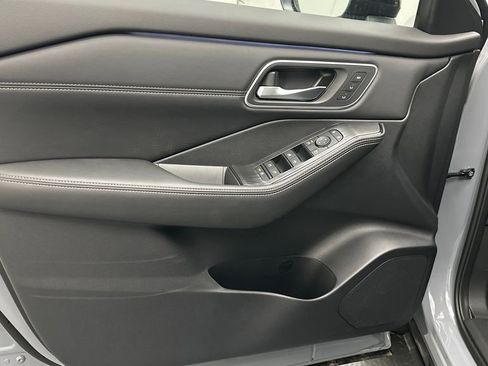 New 2026 Nissan Rogue Platinum AWD/4WD image 14