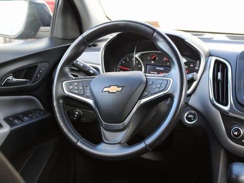 Used 2022 Chevrolet Equinox LT w/ Driver Convenience Package image 20