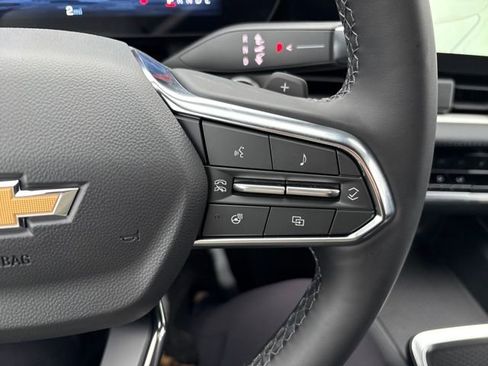 New 2026 Chevrolet Equinox LT w/ Safety and Technology Package image 12