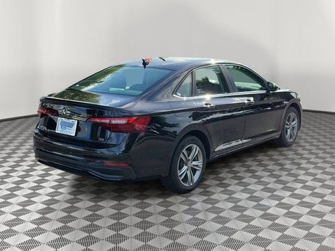 Used 2024 Volkswagen Jetta SE FWD image 4