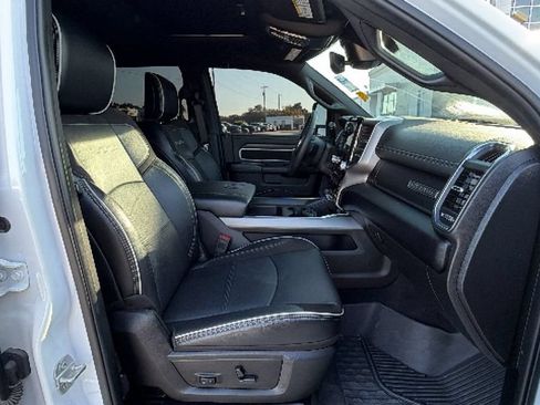 Used 2025 RAM 2500 Laramie w/ Sport Appearance Package AWD/4WD image 31