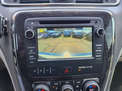 Used 2017 Buick Enclave Leather w/ Trailering Package FWD image 28