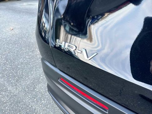 Certified 2023 Honda HR-V LX image 18