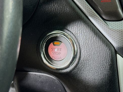 Used 2017 Nissan Pathfinder SL image 20