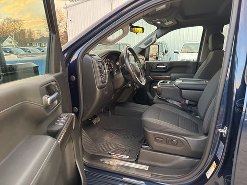 Used 2022 Chevrolet Silverado 2500 LT w/ Convenience Package image 14