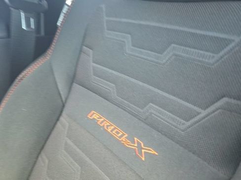 Used 2022 Nissan Frontier Pro-X RWD image 16