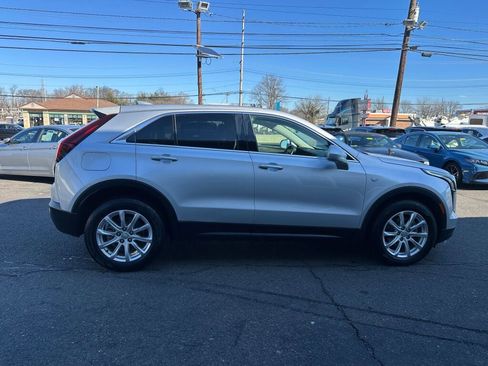 Used 2020 Cadillac XT4 Luxury w/ Cold Weather Package image 8