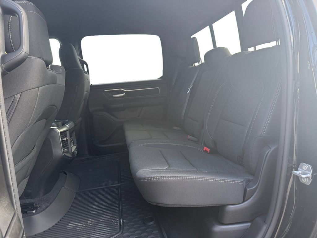 New 2025 RAM 1500 Big Horn AWD/4WD image 13