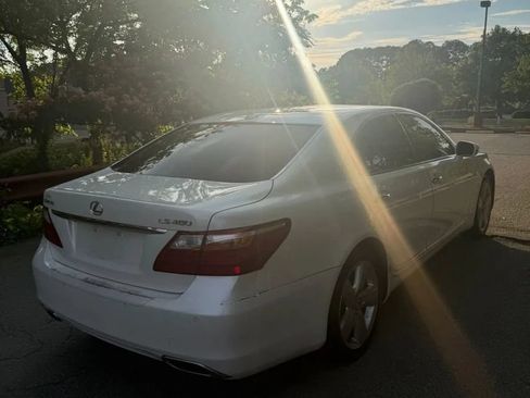 Used 2010 Lexus LS 460 RWD image 5