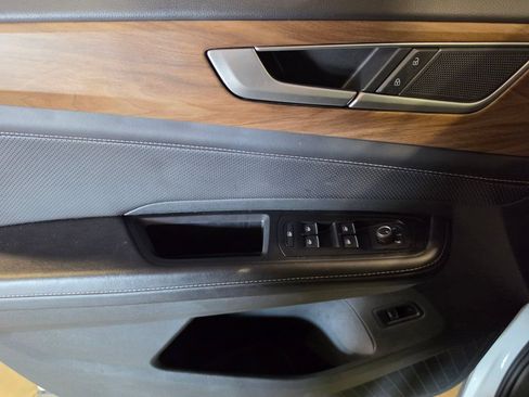 Used 2025 Volkswagen Atlas SE FWD image 5
