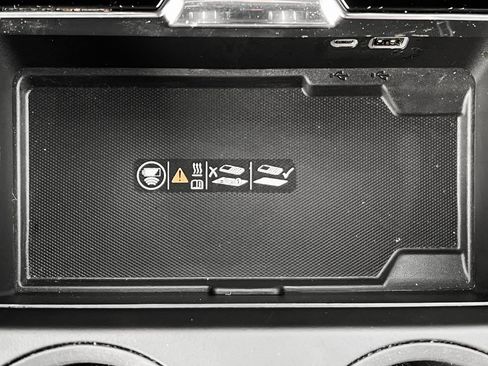 Used 2025 GMC Yukon Denali image 29