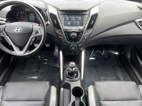 Used 2016 Hyundai Veloster Turbo FWD image 32
