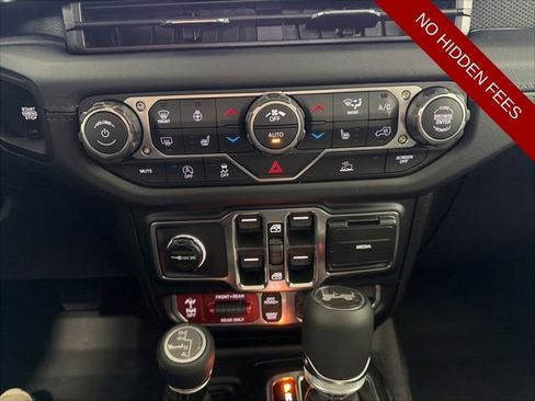New 2026 Jeep Wrangler Unlimited Rubicon AWD/4WD image 17
