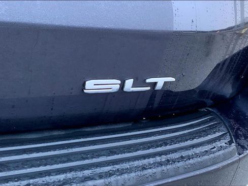 Used 2024 GMC Yukon SLT image 9