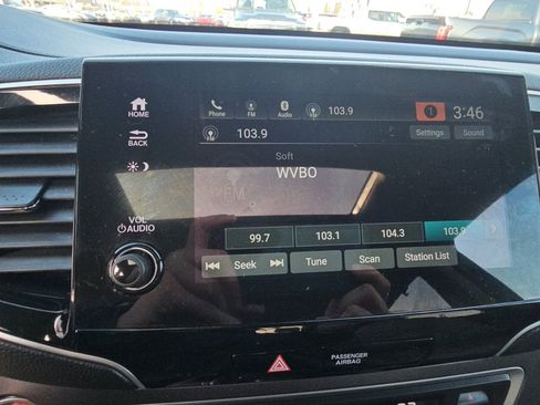 Used 2021 Honda Pilot EX-L image 16