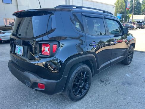 Used 2019 Jeep Renegade Altitude w/ Quick Order Package 2XM FWD image 4