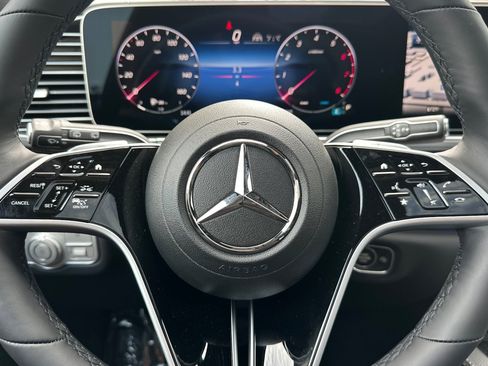 New 2026 Mercedes-Benz GLS 450 4MATIC image 24